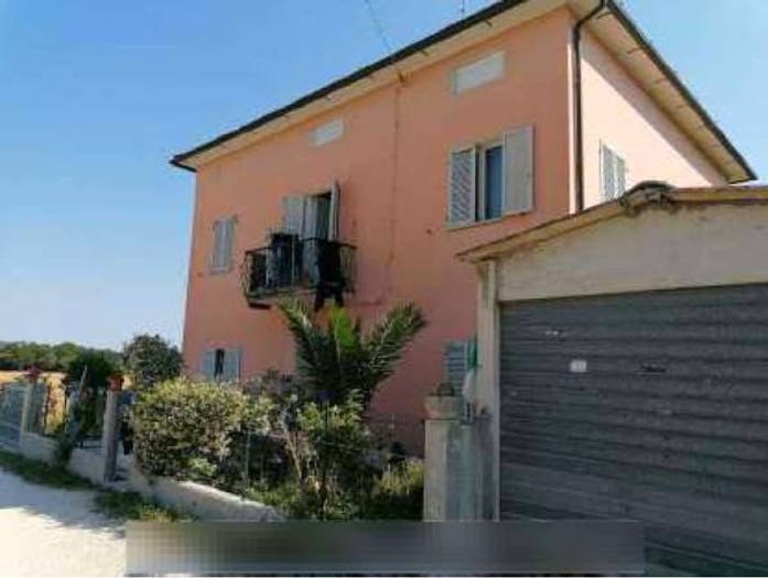 Casa con 5 locali in vendita in Via cda Paludi, Fermo
