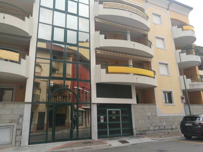 Appartamento trilocale in vendita in Piazza Vittore Carpaccio, Centro, Grado