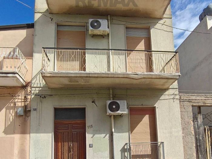 Casa con 6 locali in vendita in Via Salvatore Novello, Centro, Pachino