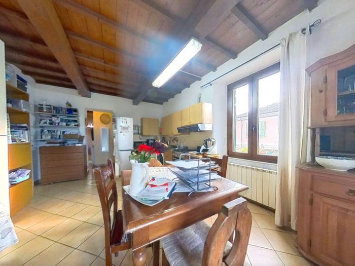 Appartamento trilocale in vendita in Via Monte Grappa, Perticata Bonascola Nazzano, Carrara