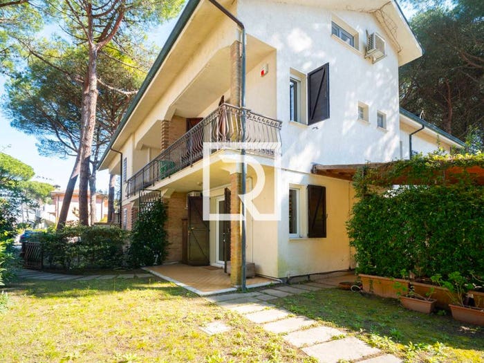 Casa trilocale in vendita in Viale delle Palme, Porto Corsini Marina Romea, Ravenna
