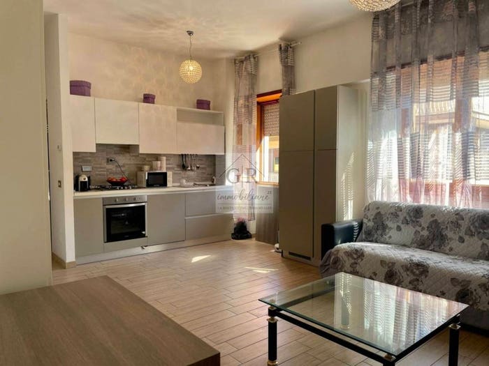 Appartamento trilocale in affitto in Via Limbiate, Ottavia, Roma