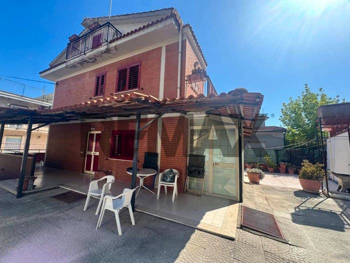 Casa con 6 locali in vendita in Via degli Archi, Centro, Minturno