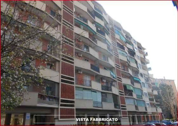 Appartamento trilocale in vendita in Comasina, Milano