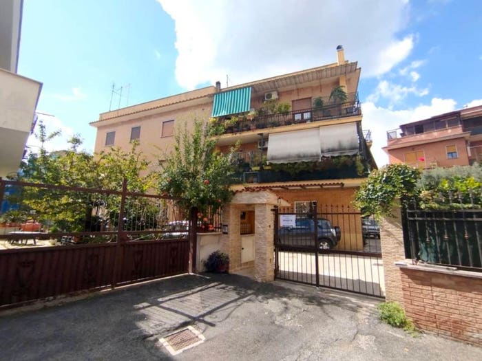 Appartamento con 5 locali in vendita in Via Milazzo, Villalba, Guidonia Montecelio