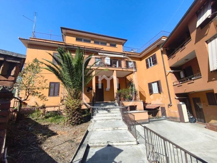 Appartamento con 6 locali in vendita in Via Roma, Centro, Mentana