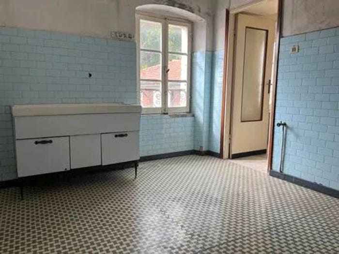 Appartamento con 6 locali in vendita in San Carlo Antona, Massa