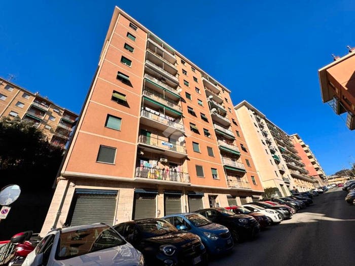 Appartamento trilocale in vendita in Via Generale Manfredo Fanti, Sampierdarena, Genova