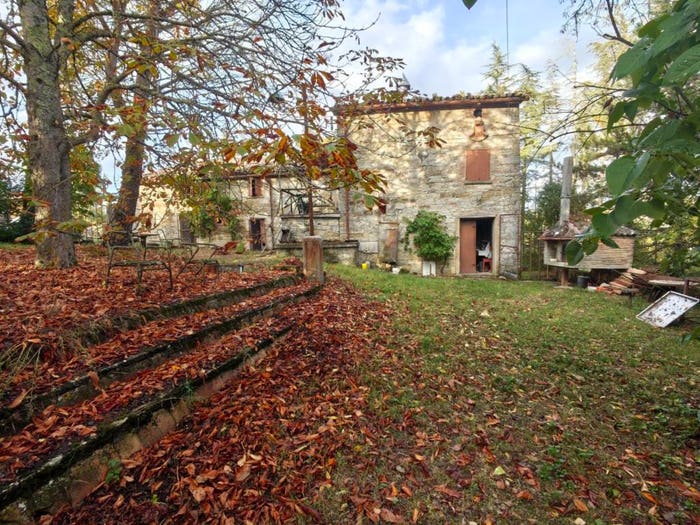 Casa con 6 locali in vendita in Frazione Candeggio, Città di Castello