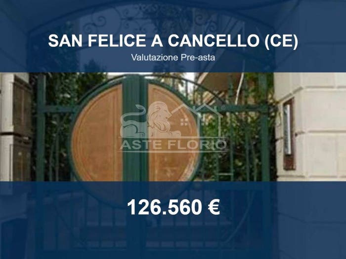 Casa con 6 locali in vendita in Via Ferrovia, Sanza
