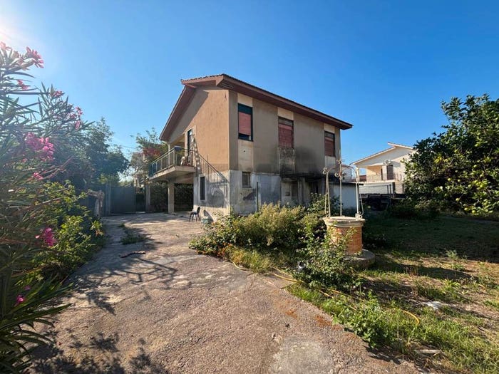 Casa con 6 locali in vendita in Via del Mare, Augusta