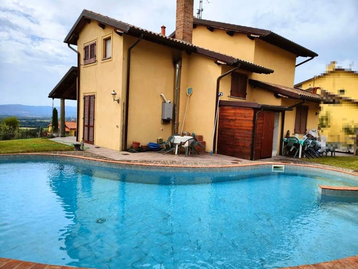 Casa con 6 locali in vendita in Loro Ciuffenna