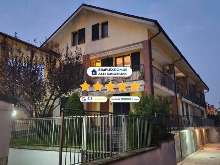 Appartamento trilocale in vendita in Via Milano, Centro, Landriano