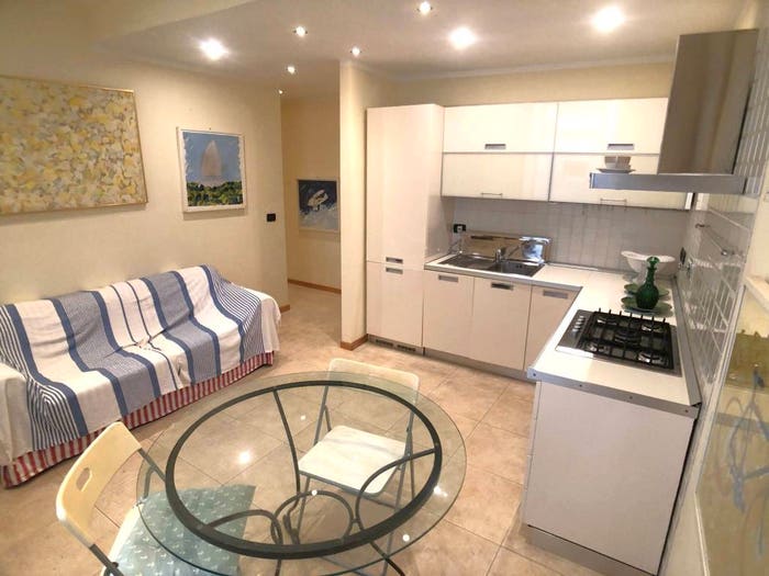 Appartamento bilocale in vendita in Via Aprile, Centro Città, Genova