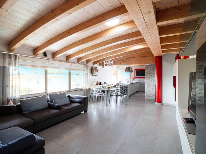 Casa trilocale in vendita in Via Fratelli Bandiera, Desenzano Centro, Desenzano del Garda