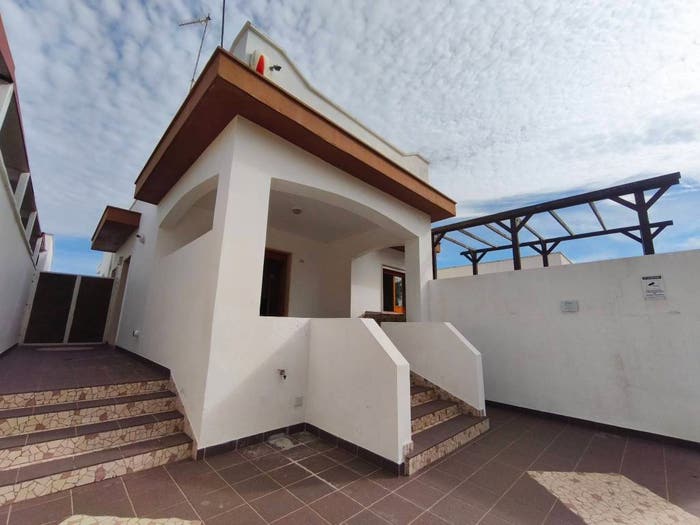 Casa con 6 locali in vendita in Via Giannipero, Capilungo, Alliste