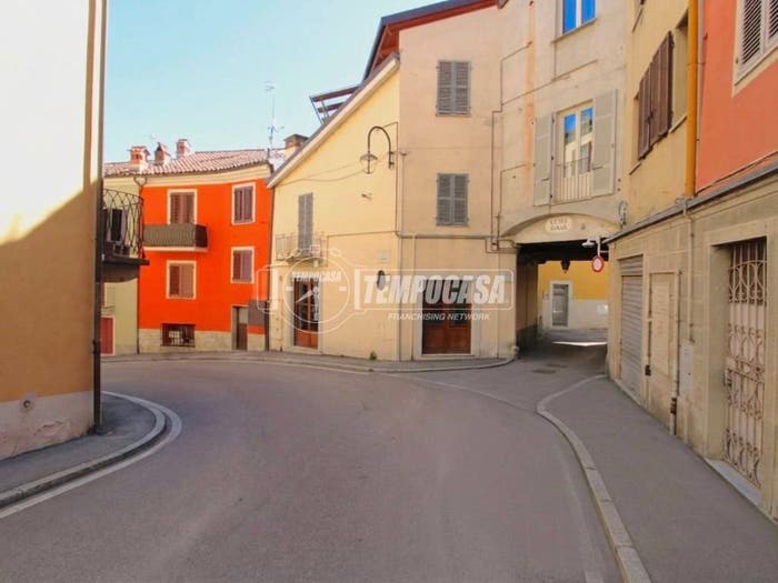 Appartamento quadrilocale in vendita in Vicolo Danna, Breo, Mondovì