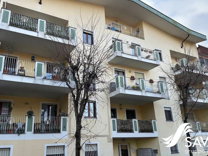 Appartamento trilocale in vendita in Strada Biandrate, Santa Rita, Novara