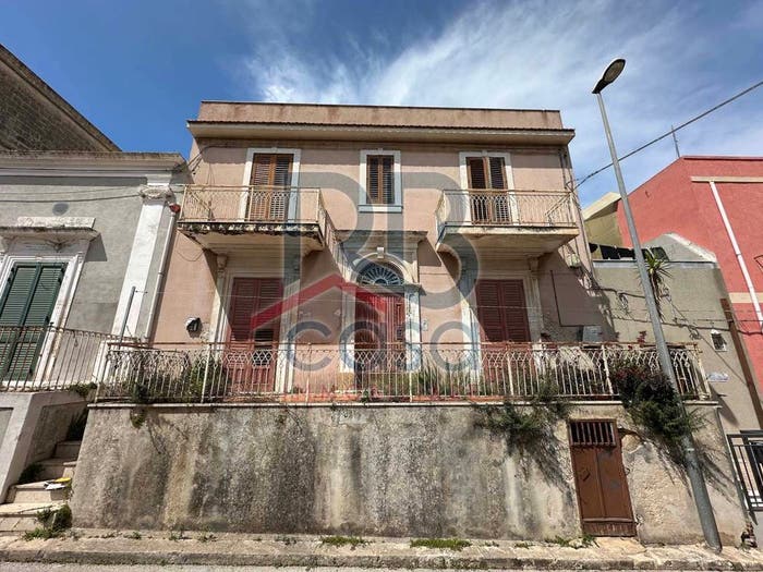 Casa con 6 locali in vendita in Via Luglio, Centro, Ispica