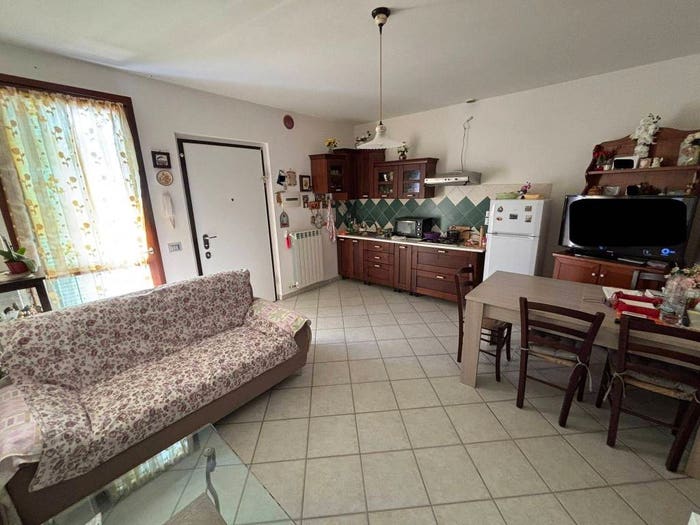 Appartamento trilocale in vendita in Viale Trieste, Lucrezia, Cartoceto
