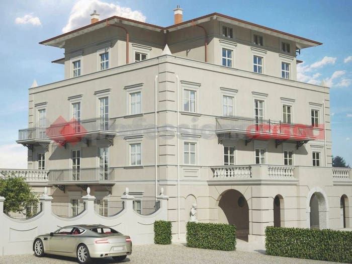 Appartamento con 6 locali in vendita in Via Ponte La Pietra snc, Cassino