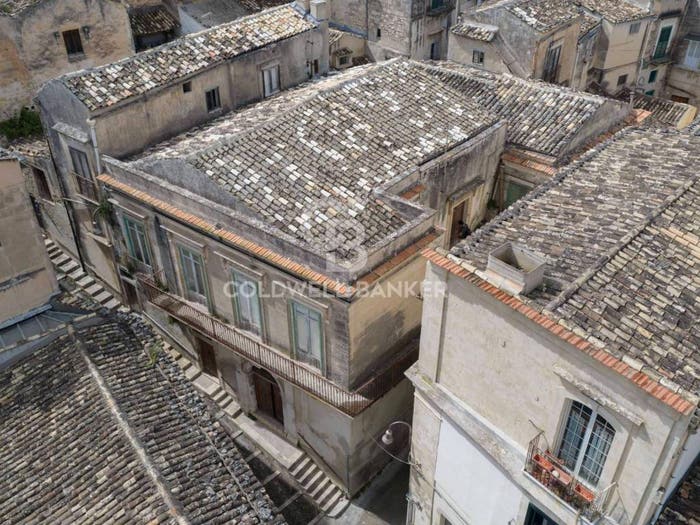 Casa con 6 locali in vendita in Via Castellet, Modica Bassa, Modica