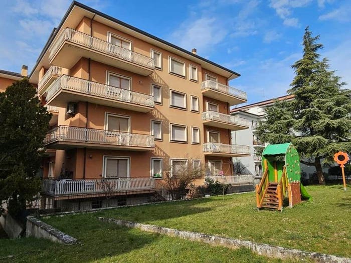 Appartamento trilocale in vendita in Viale Caduti di Via Fani, Santa Barbara San Sisto, L'Aquila