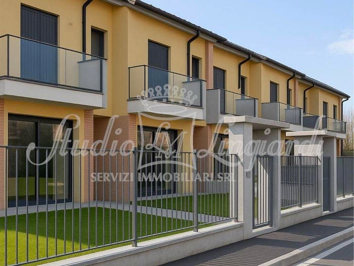 Casa quadrilocale in vendita in via Delle Robinie, Arcagna, Montanaso Lombardo