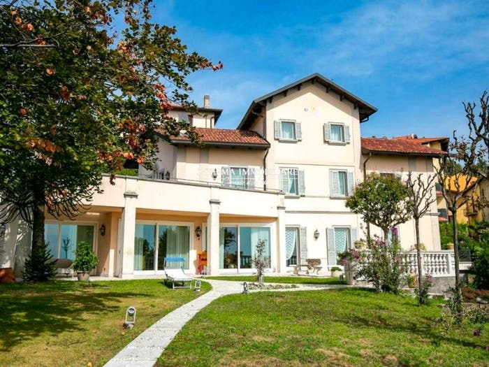Casa con 6 locali in vendita in Via Giuseppe Sirtori, Monticello, Monticello Brianza