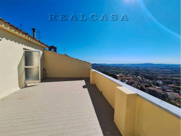 Casa con 6 locali in vendita in centro, Centro, Osimo