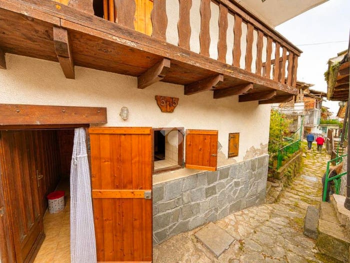 Casa bilocale in vendita in Borgata Roccette, Roccette, Giaveno