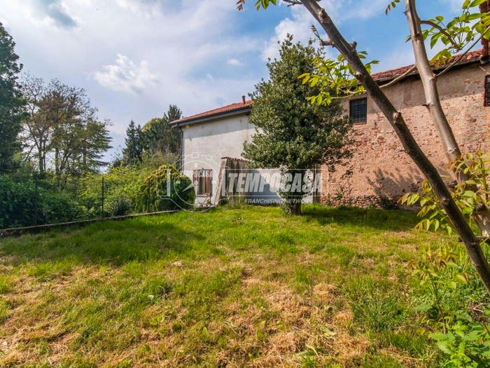Casa trilocale in vendita in Via ORTELLI, Centro, Appiano Gentile