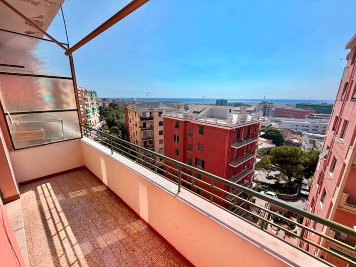 Appartamento quadrilocale in vendita in Via Lodovico Calda, Sestri Ponente, Genova