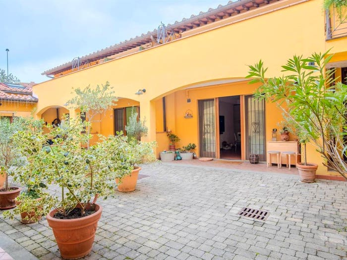 Appartamento quadrilocale in vendita in Coverciano, Firenze