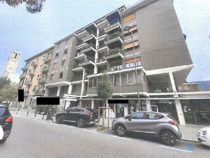 Appartamento con 6 locali in vendita in Via Monte Grappa, Zarini Valentini, Prato