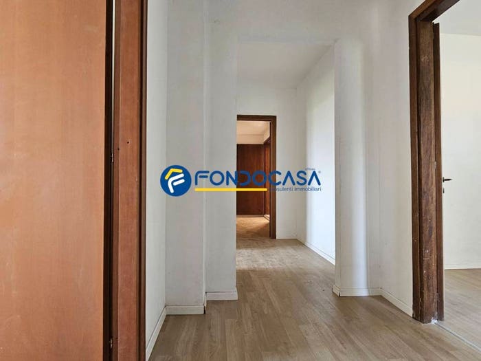 Appartamento trilocale in vendita in Via Leone XIII, Centro, Casatenovo