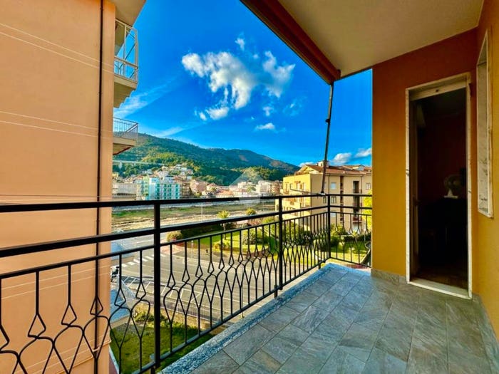 Appartamento bilocale in vendita in Via Cristoforo Colombo, Marina Di Andora, Andora