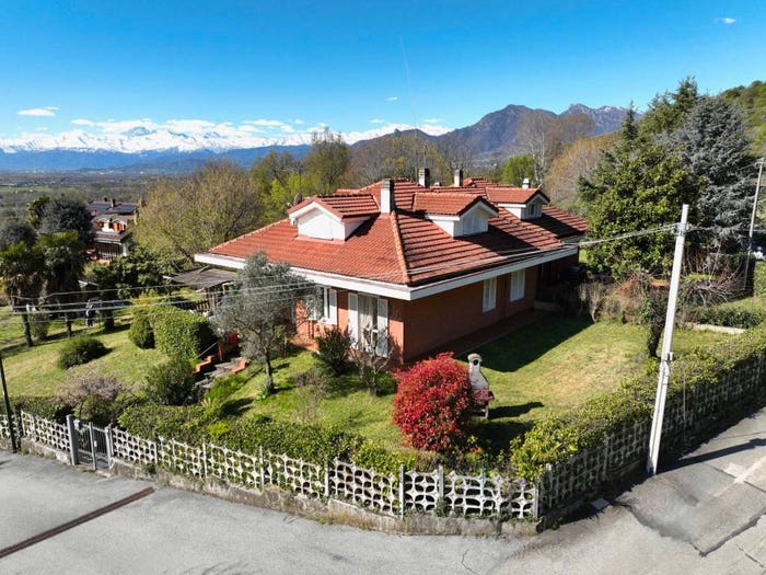 Casa con 6 locali in vendita in Regione Generala, Piossasco