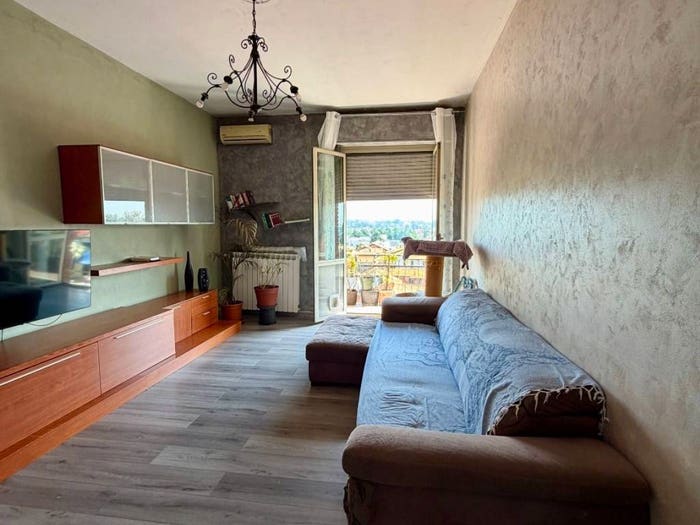 Appartamento con 5 locali in vendita in Via Alessandro Volta, Barlassina