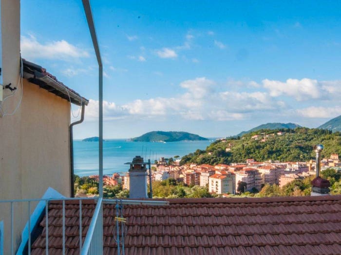 Appartamento trilocale in vendita in via vassale, Pugliola Solaro, Lerici