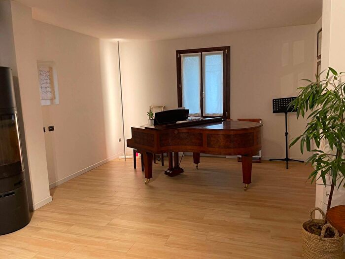 Casa con 5 locali in vendita in Via Aldo Moro, Bagnolo San Vito