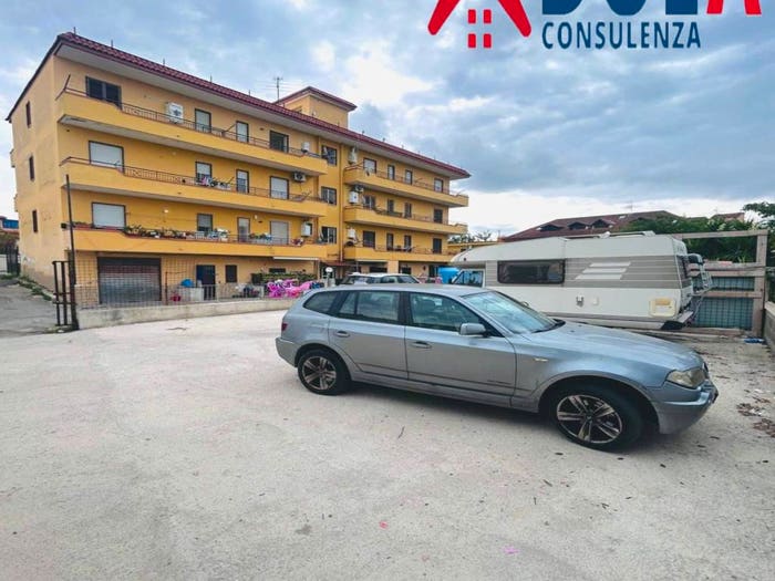 Appartamento quadrilocale in vendita in Via Reginelle, Licola Paese, Giugliano in Campania