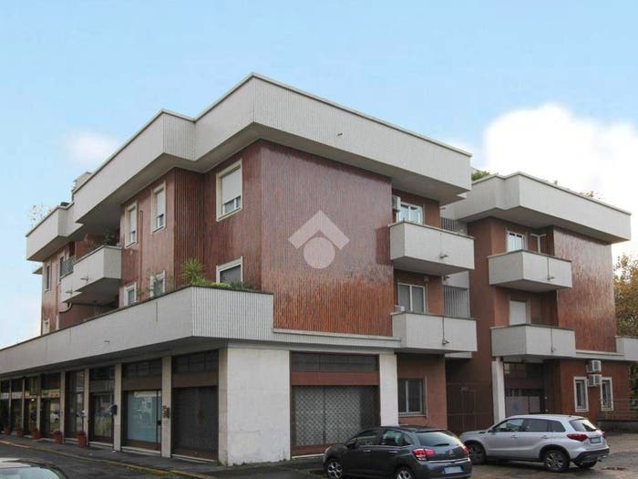 Appartamento trilocale in vendita in Via Don Virgilio Sioli, Mazzo Pantanedo, Rho