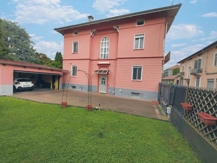 Casa con 6 locali in vendita in Strada del Masarone, Masarone, Biella