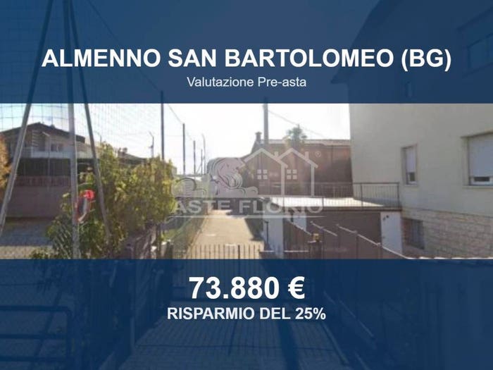 Appartamento trilocale in vendita in Via Flli Roncelli, Centro, Almenno San Bartolomeo