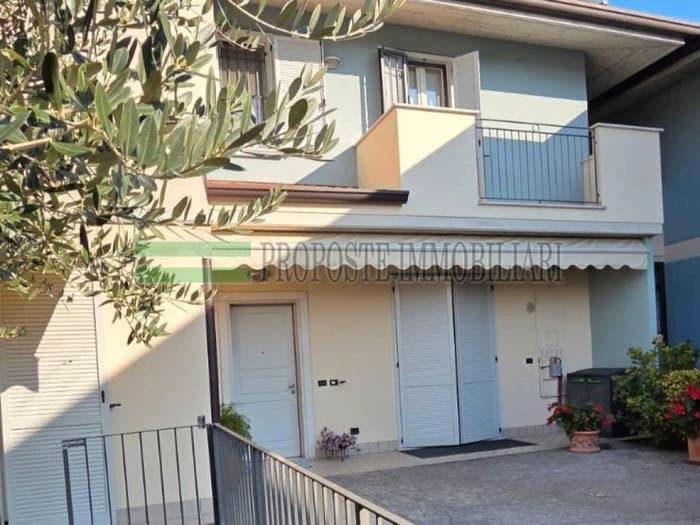 Casa trilocale in vendita in Via dell'Agricoltura, Rodengo Saiano