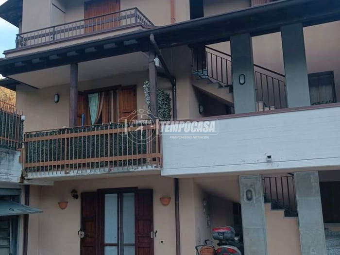 Appartamento trilocale in vendita in Via Fieno, Bracca