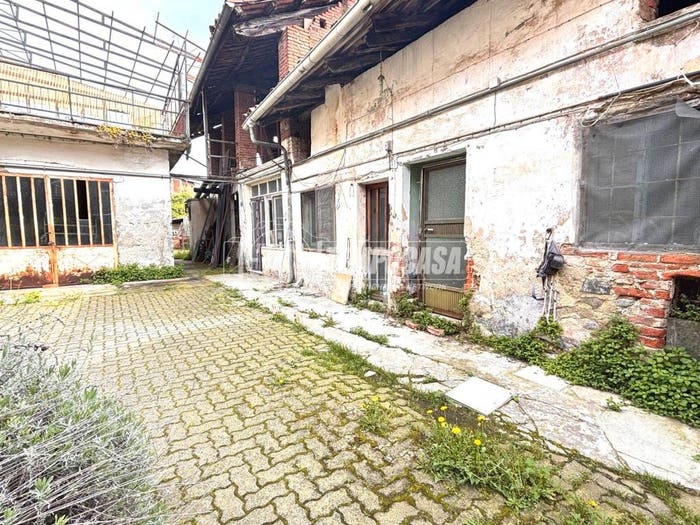 Appartamento quadrilocale in vendita in Via xx settembre, Centro, Cuceglio