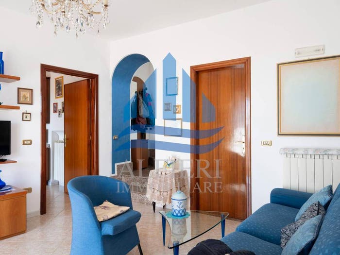 Appartamento trilocale in vendita in Via Crocevia, Centro, Scala