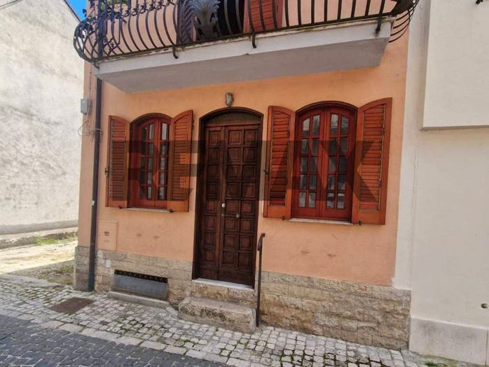Casa con 5 locali in vendita in Via De Amicis, Alfedena